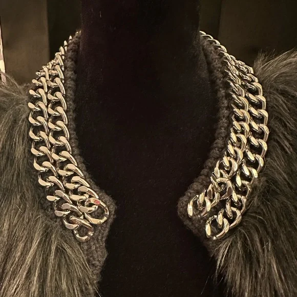 Michael Kors Sliver & Grey Faux Coyote Fur Vest - Picture 10 of 12